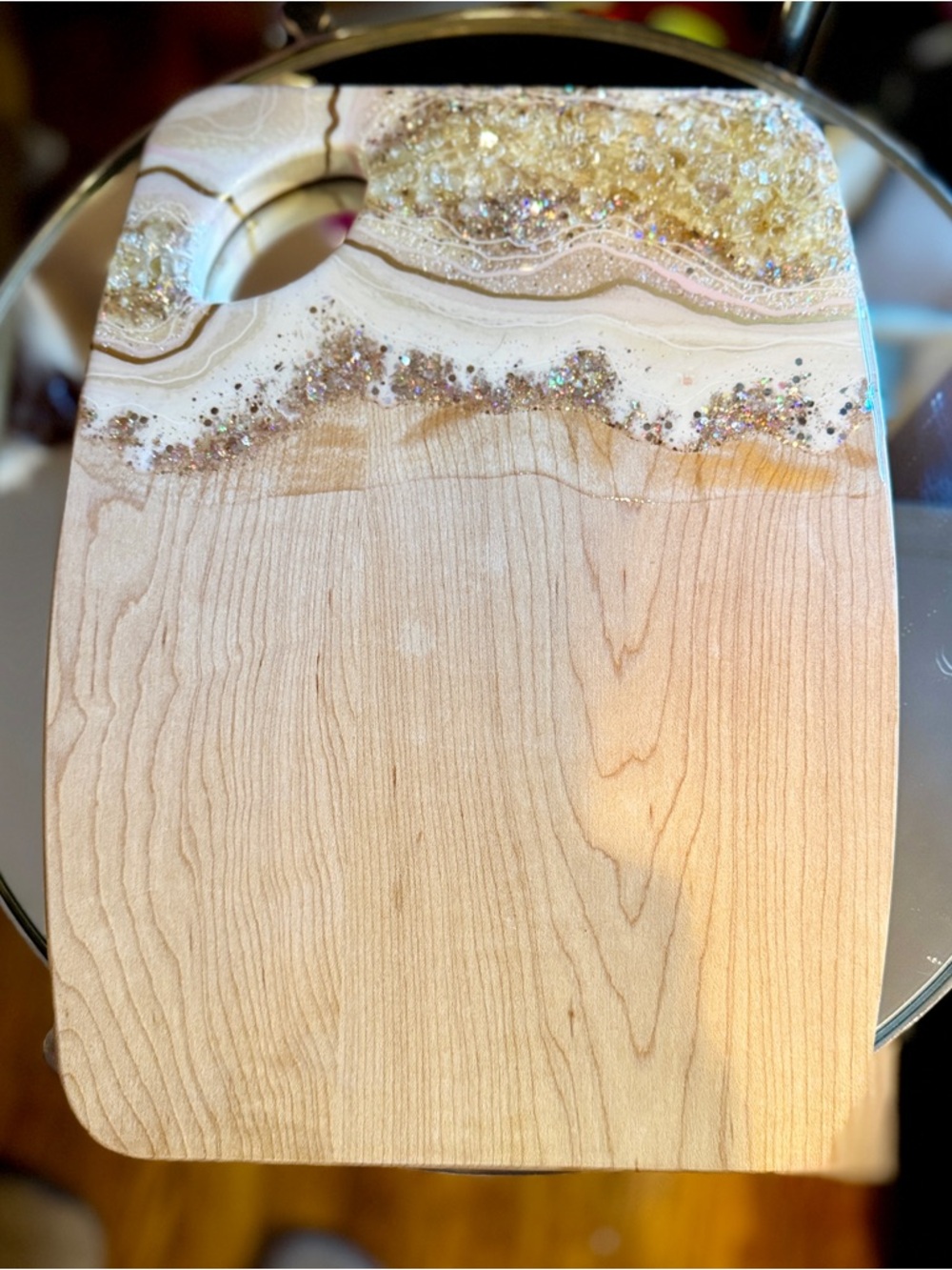 ANNA QUARTZ CRYSTAL CUTTING CHARCUTERIE BOARD WALL ART QUARTZ CRYSTALS CREAM